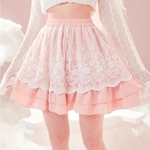 Sweetness Contrast Lace Ruffle Hem Skirt